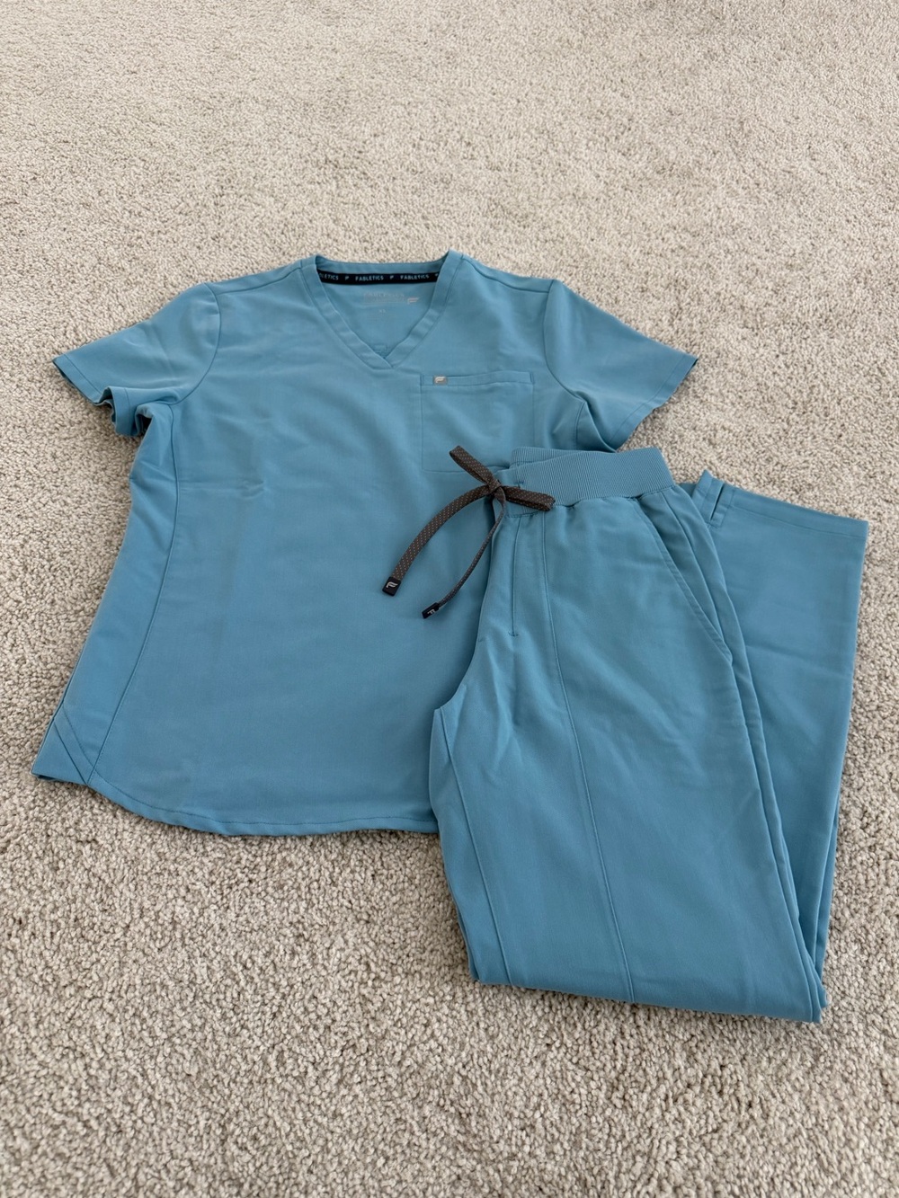 Fabletics Scrubs Set